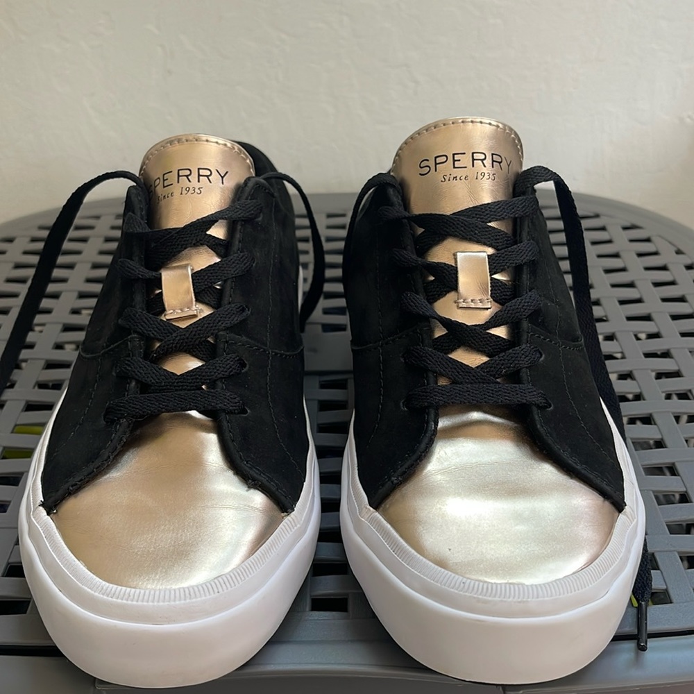SPERRY Shoes - Picture 3 of 6